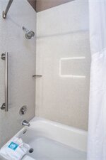 Фото Holiday Inn Express & Suites Santa Clara, an Ihg Hotel