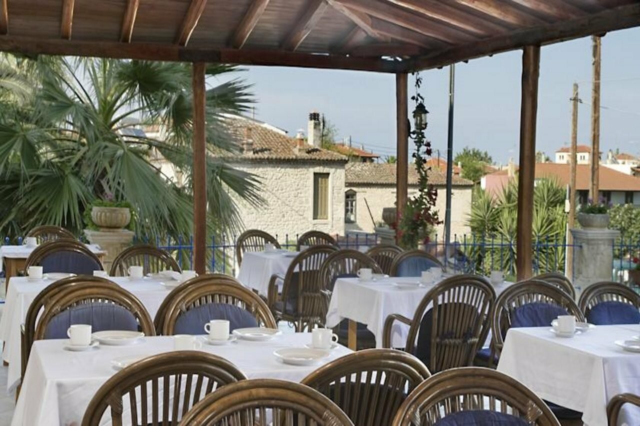 Фото Stratos Hotel