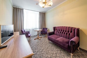 Dubna (V.I. Vekslera Street, 8), hotel