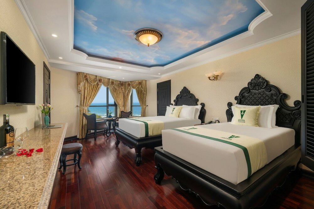 Фото V-Hotel Da Nang Beach
