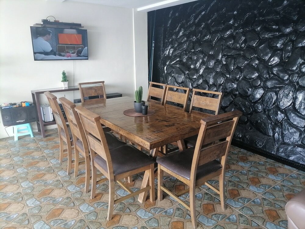 Фото Avana Hills Tagaytay