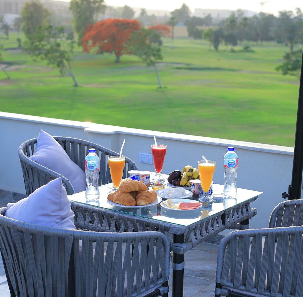 Фото Garden pyramid view