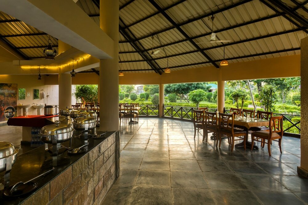 Фото Tusk and Roar Corbett Resort