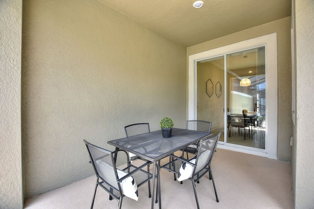 Фото Magic Lily - Storey Lake by Shine Villas № 834