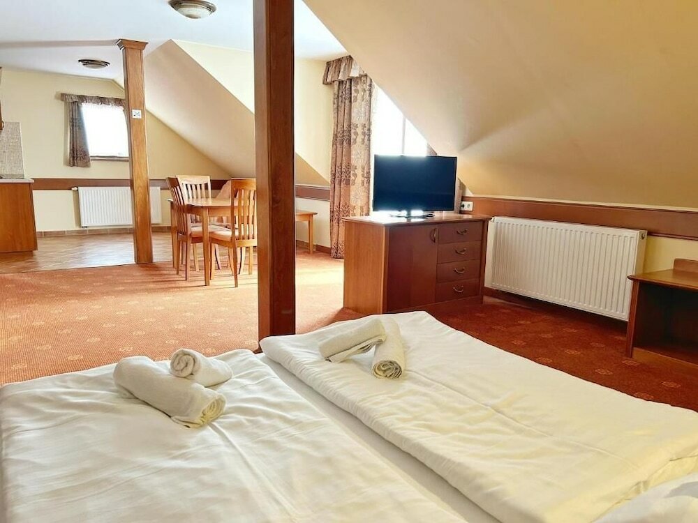 Фото Főnix Wellness Panzió Hévíz