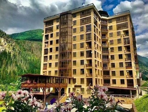 Гостиница Вершина в Домбае
