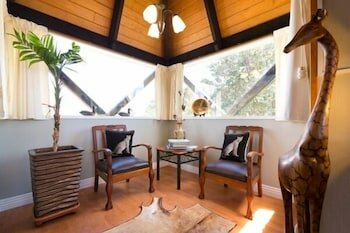 Фото Tivoli Homestay