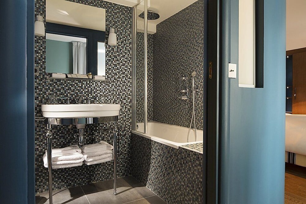 Фото Monsieur Cadet Hôtel & SPA