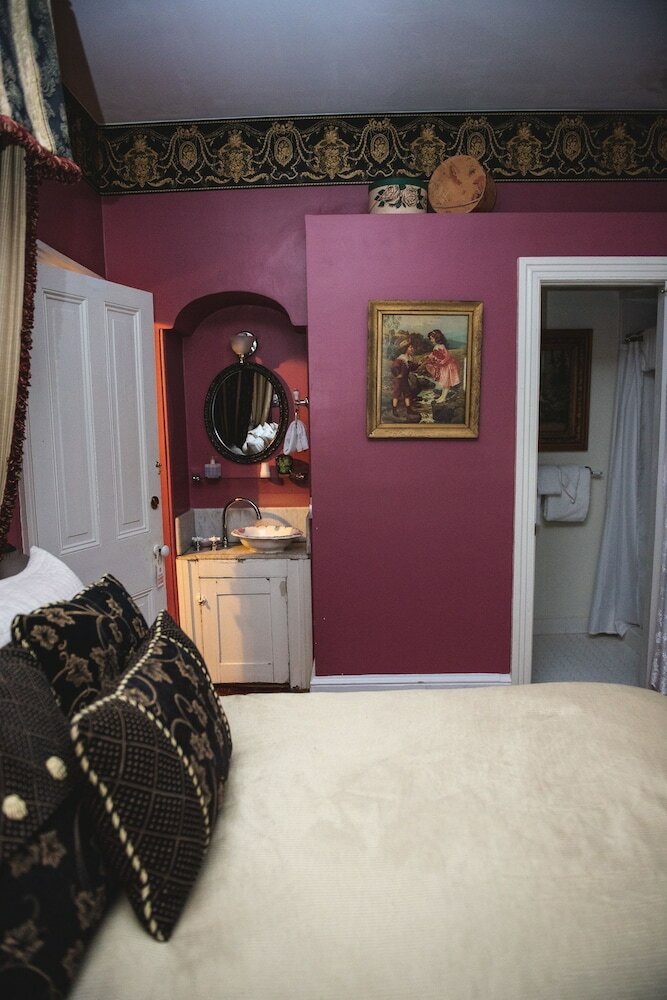 Фото Faunbrook Bed & Breakfast