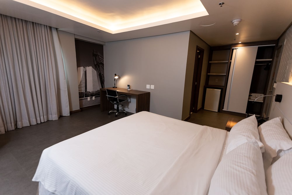 Фото Master Porto Alegre Hotel