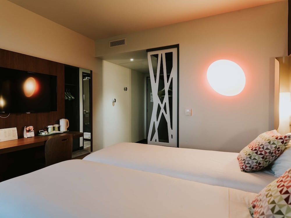 Фото Ibis Rouen Centre Rive Gauche Mermoz