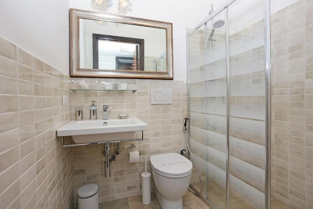 Фото Houspitality Caesar B&b