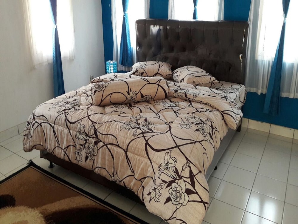 Фото Villa Kota Bunga Aster