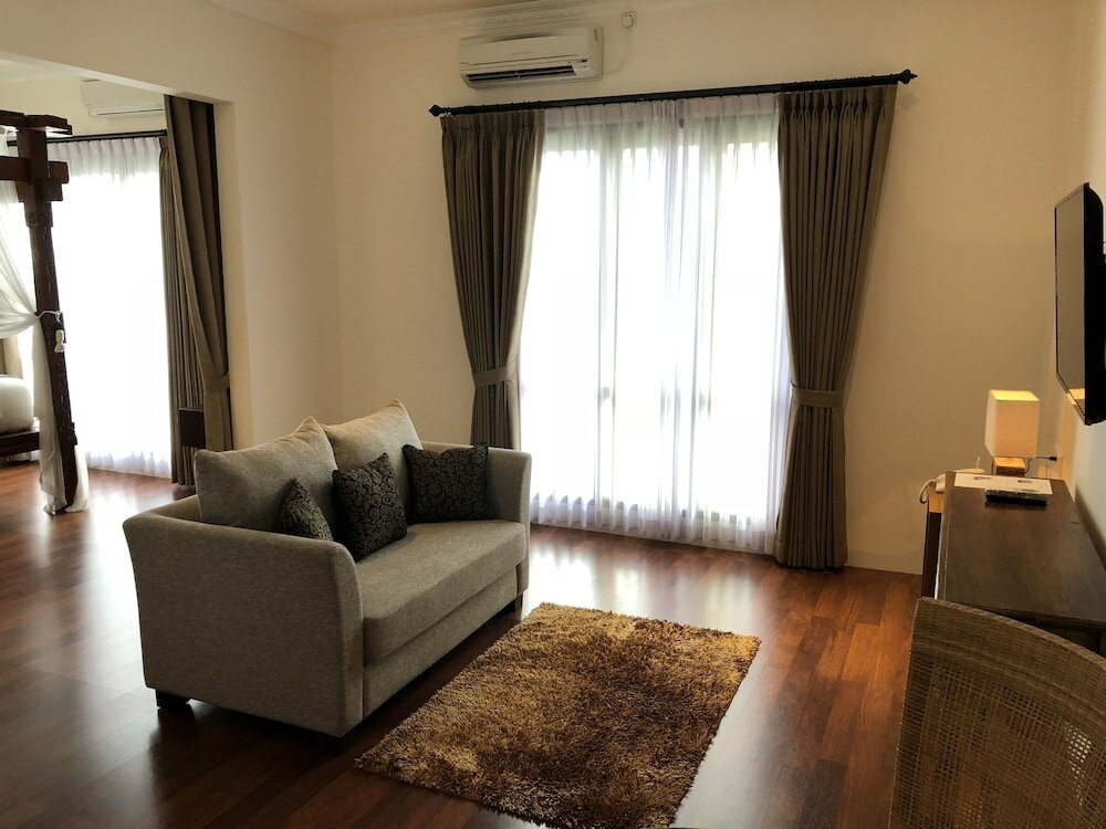 Фото Umpadhi Canggu Hotel