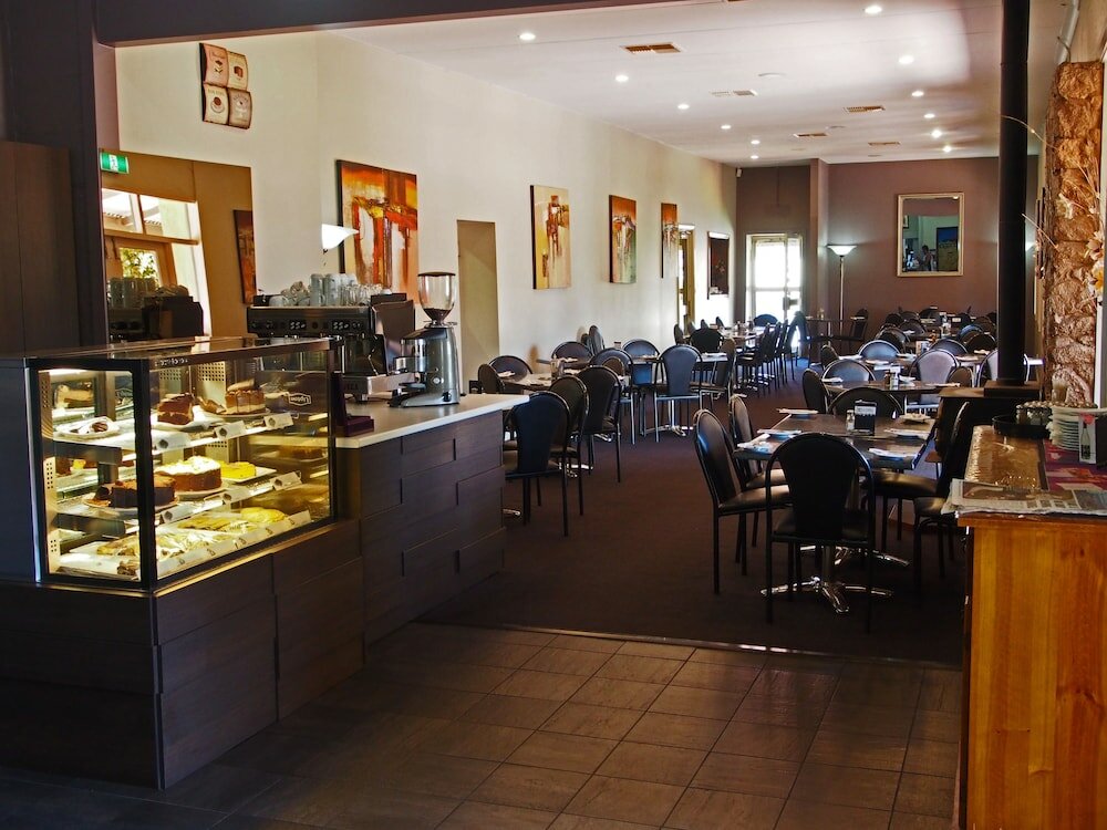 Фото Dongara Hotel Motel