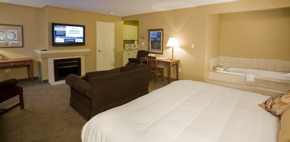 Фото Amsterdam Inn & Suites Moncton