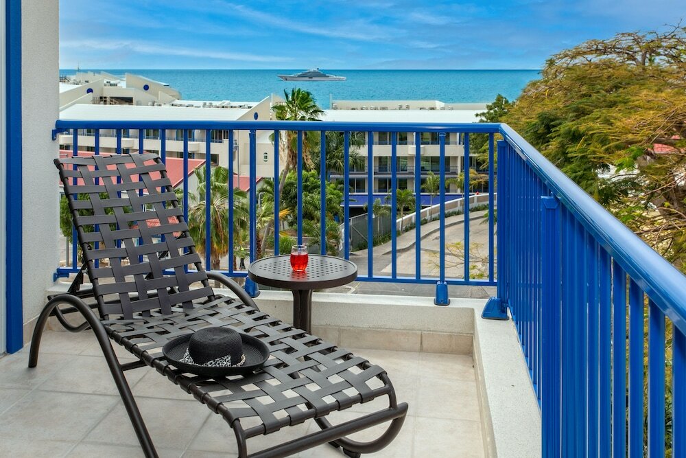 Фото Hilton Vacation Club Flamingo Beach St. Maarten