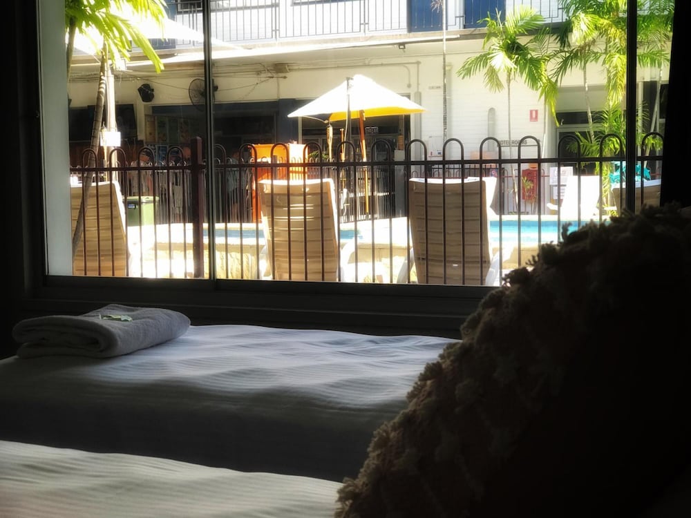 Фото The Cavenagh Hotel