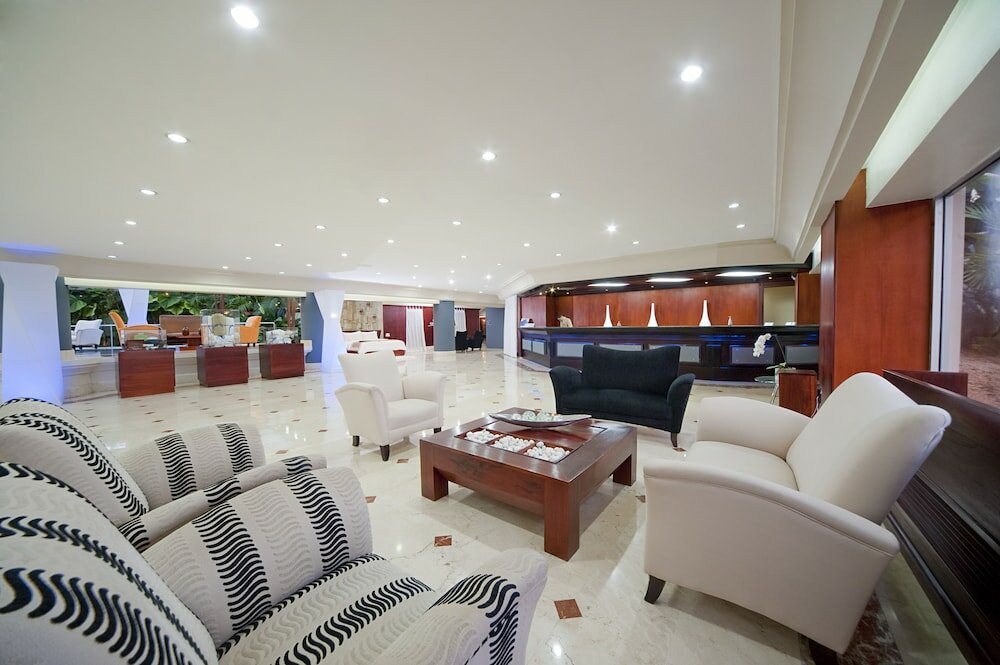 Фото Hodelpa Gran Almirante Hotel & Casino