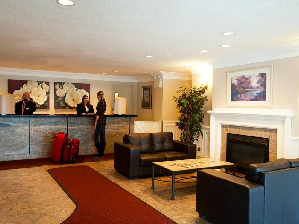 Фото West Edmonton Mall Inn