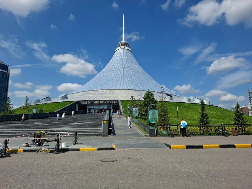 Clothing store Oysho, Astana, photo