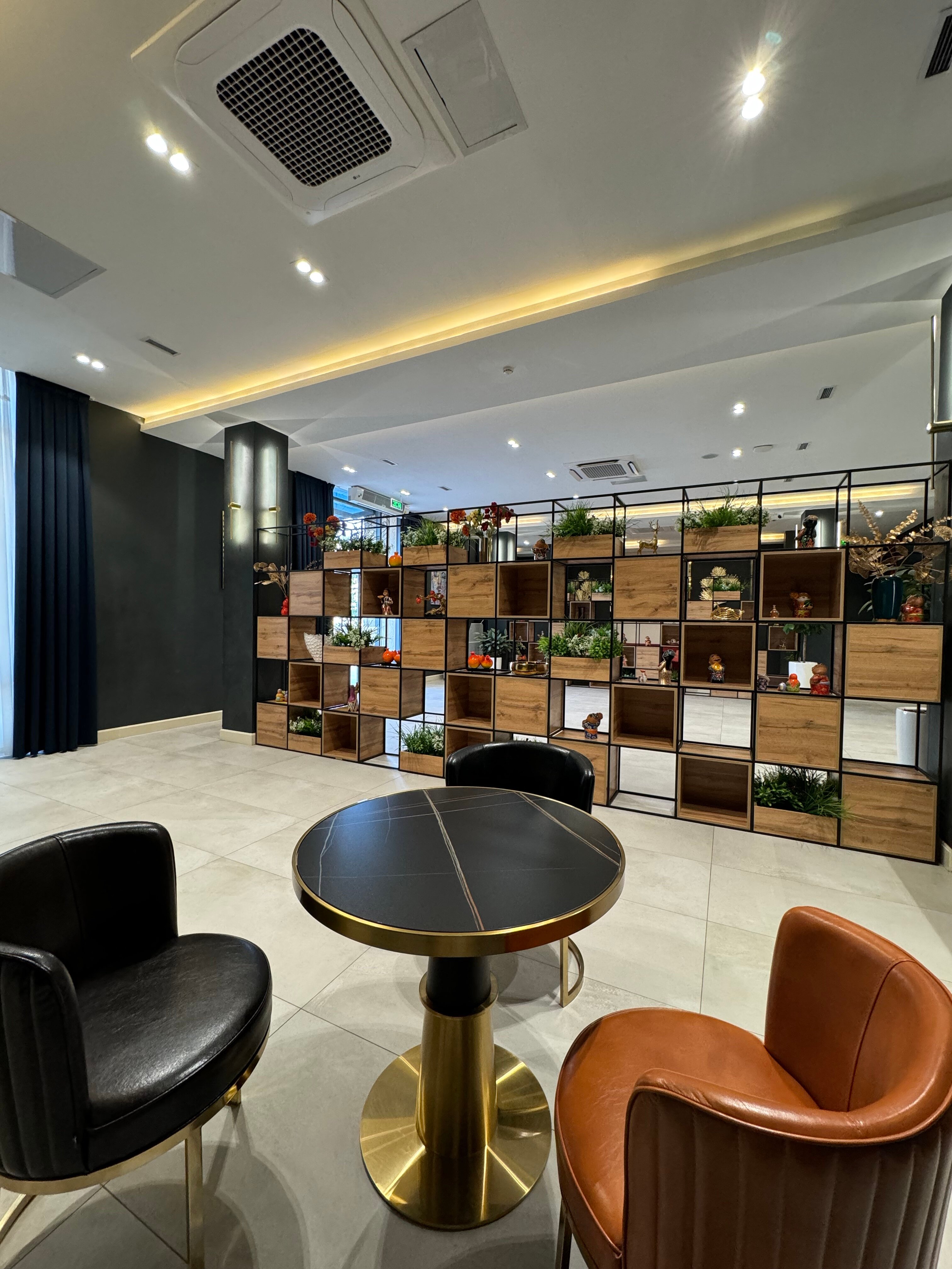 Фото Garnet Mir Hotel