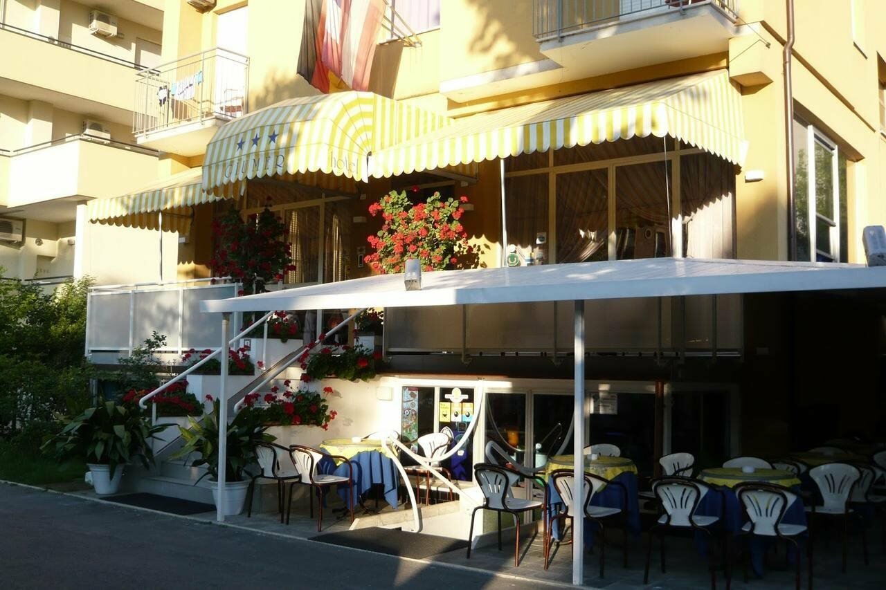 Фото Hotel Giumer