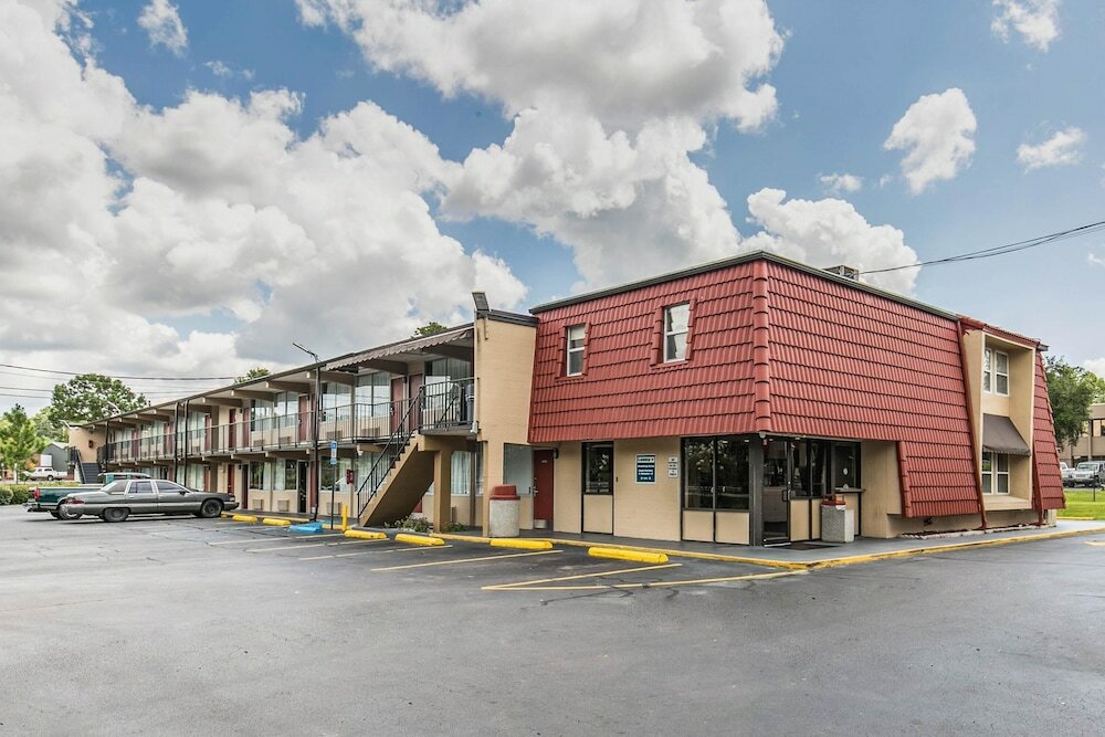 Фото Econo Lodge North