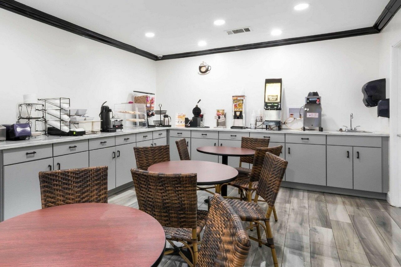 Фото Rodeway Inn Capitol