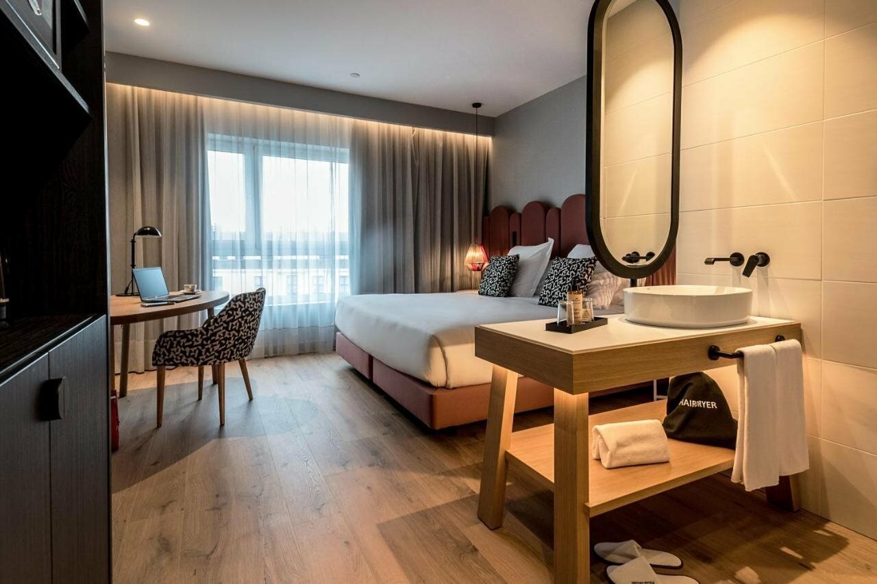 Фото отеля 1