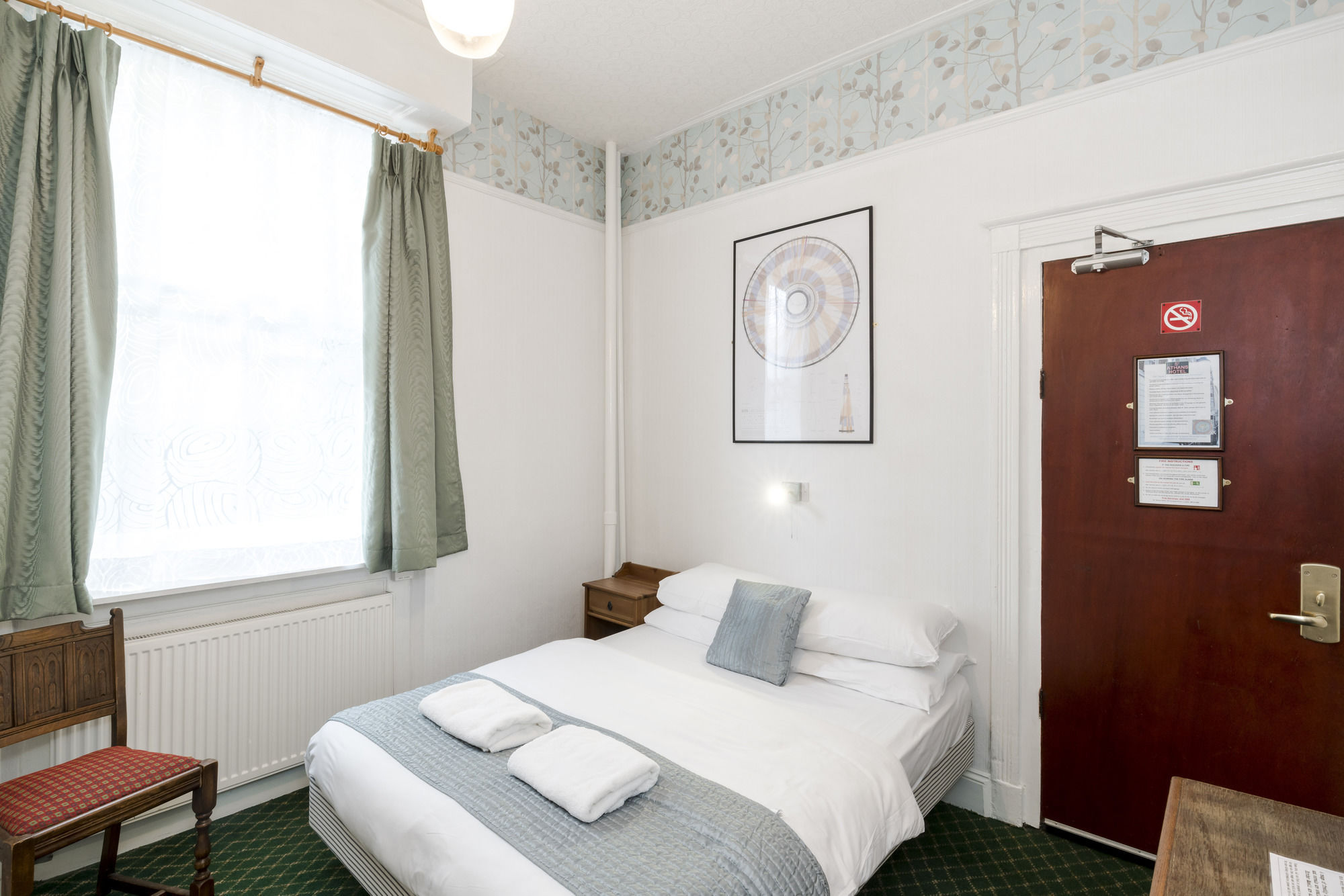 Фото St Athans Hotel