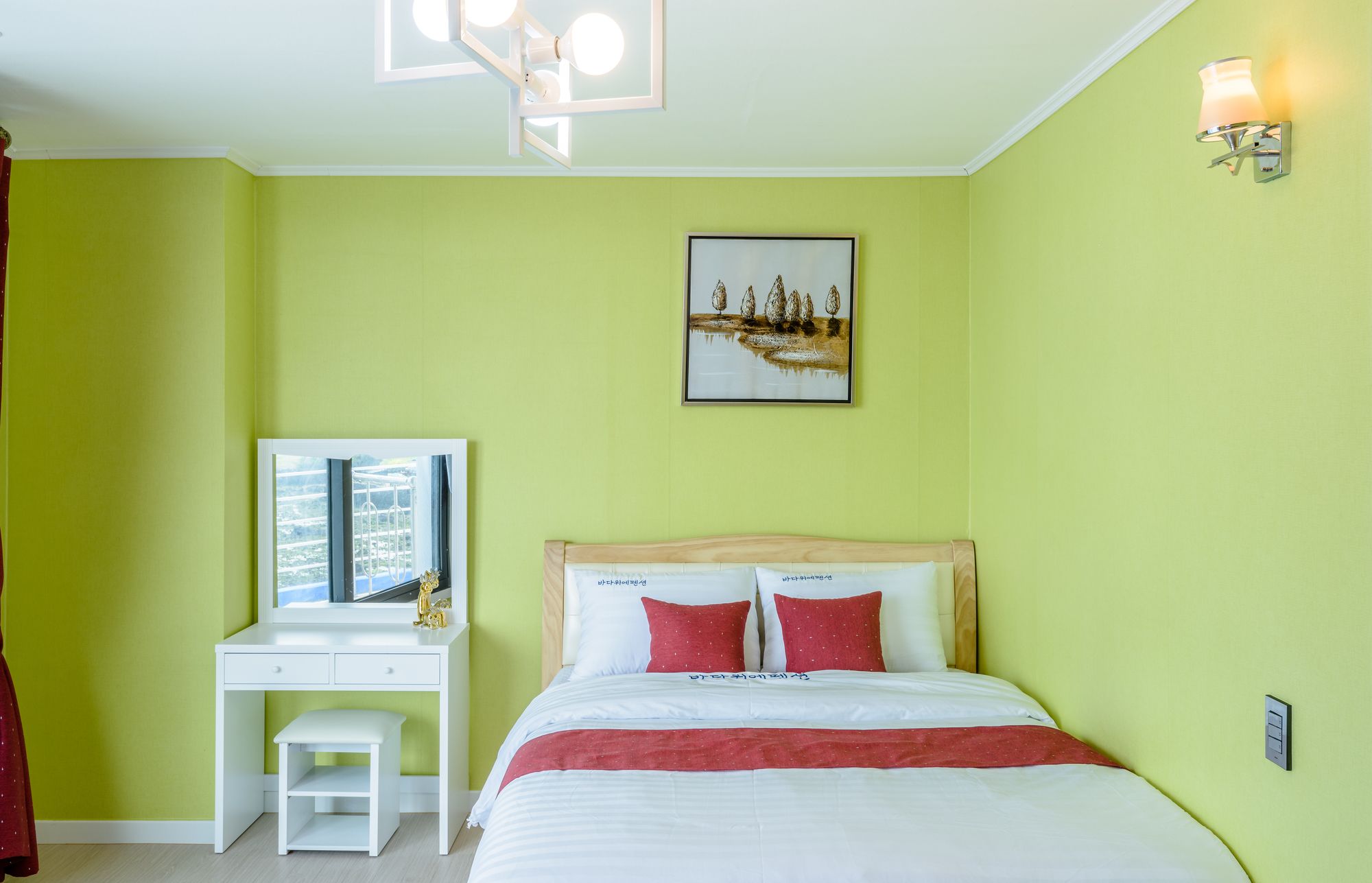 Фото On the Sea Pension