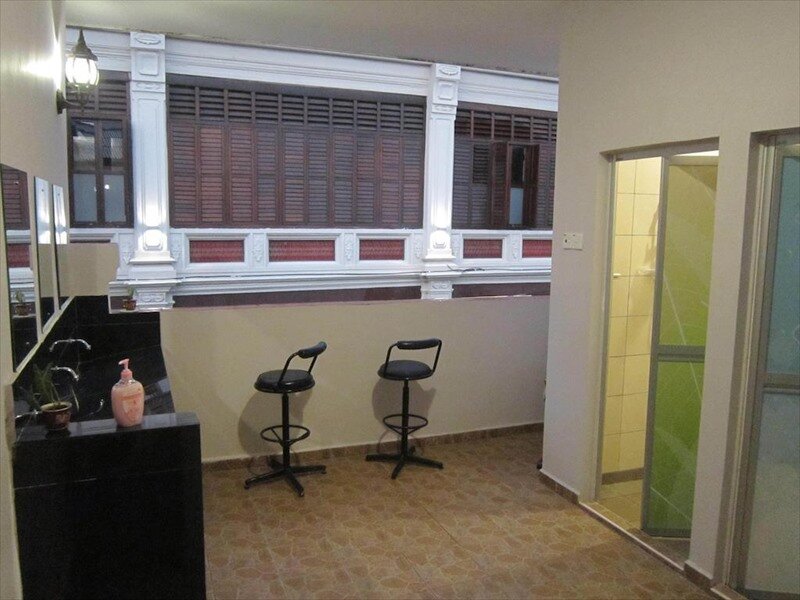 Фото Thirty Three Stewart Houze Guest House