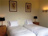 Фото Tennant Arms Hotel