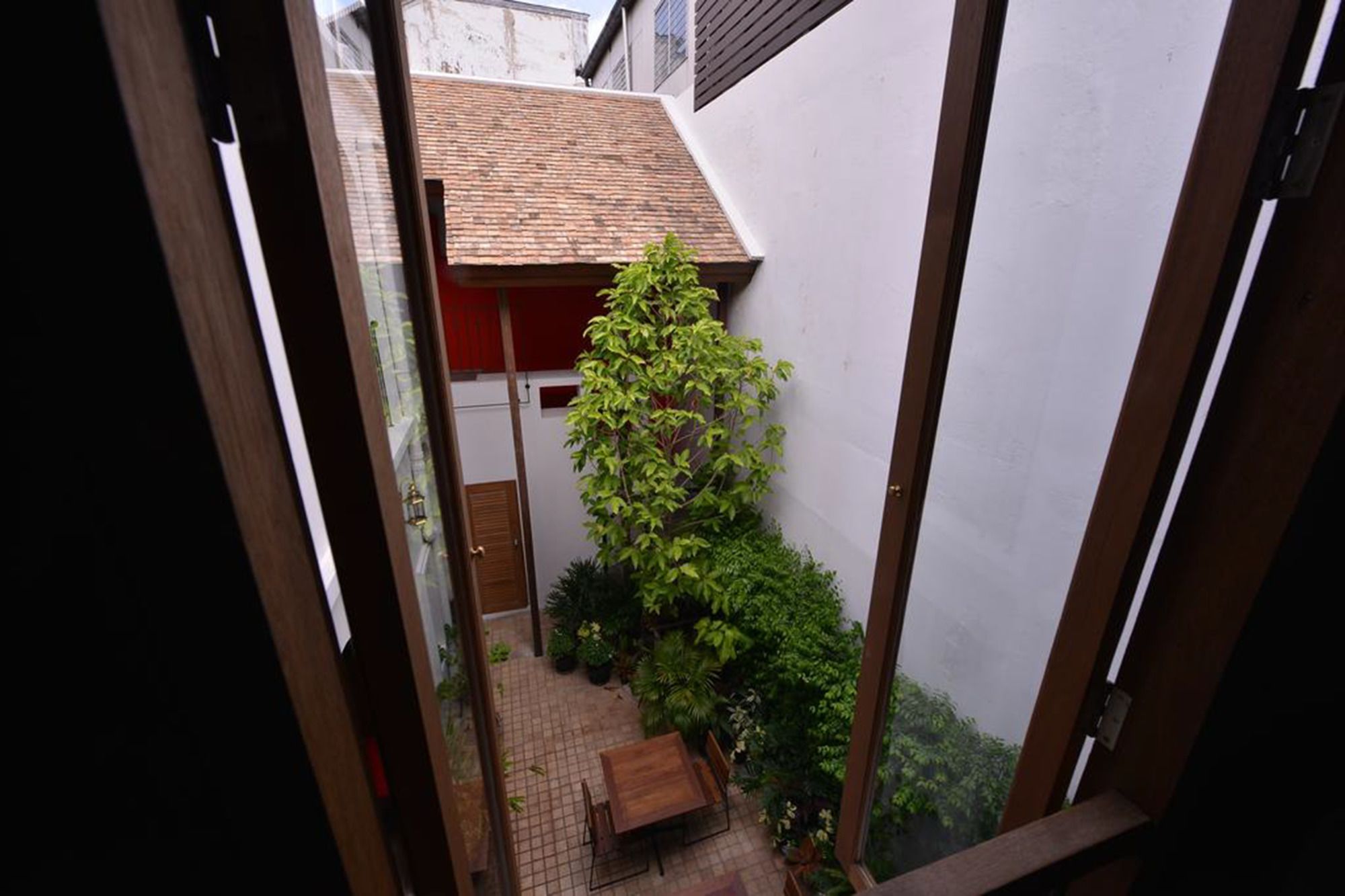 Фото Neighbor Phuthon