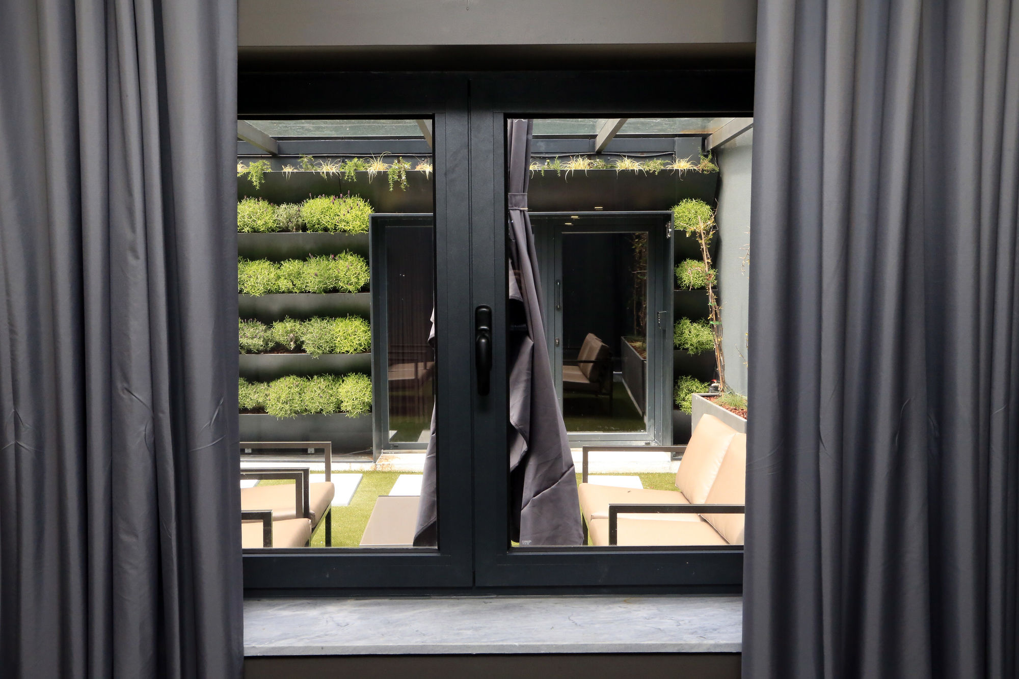 Фото Charm Flats