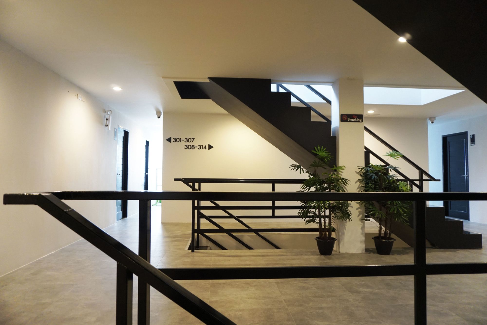 Фото B-Black Hotel Chonburi