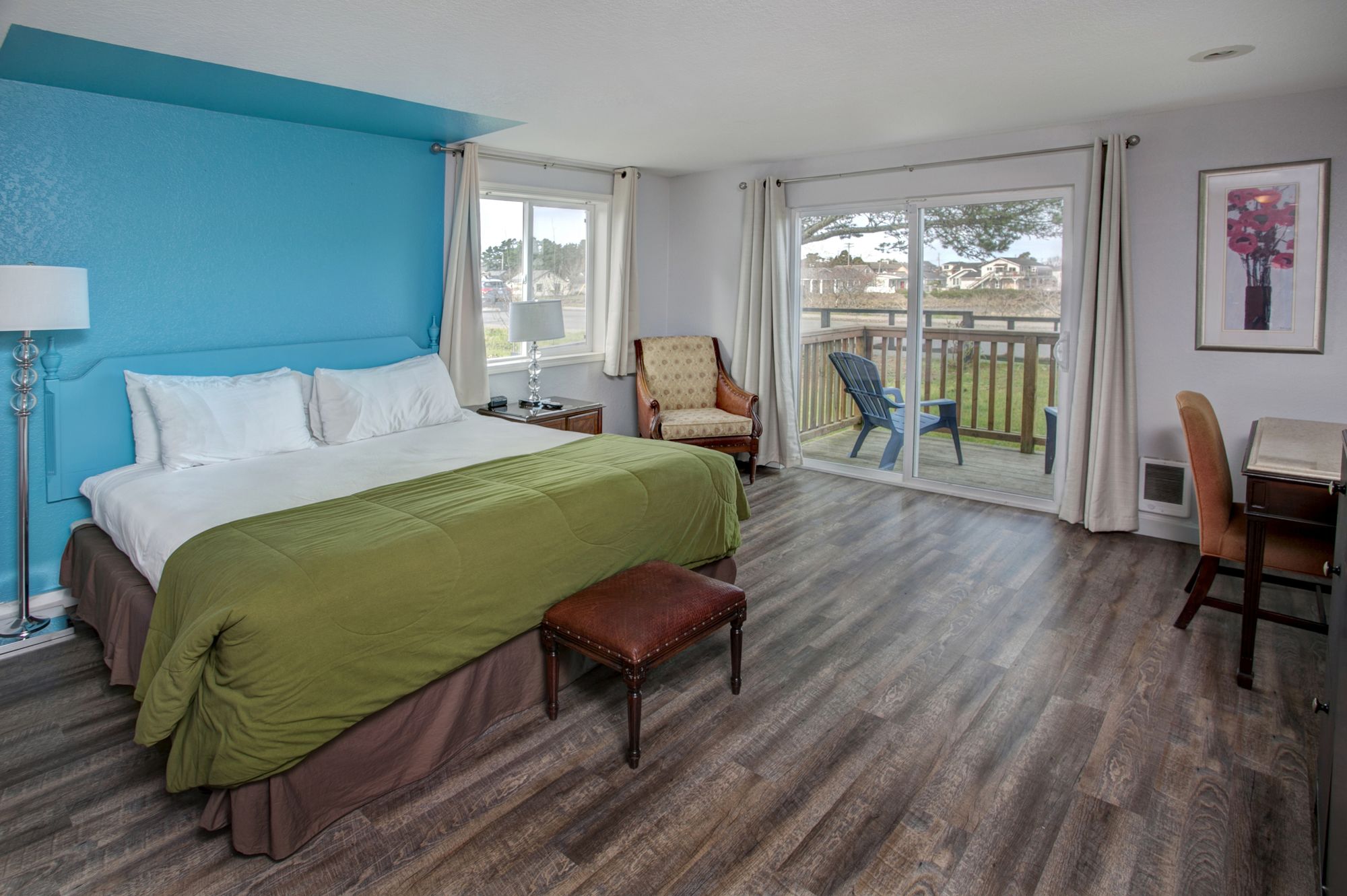 Фото Coast River Inn by Oyo Seaside