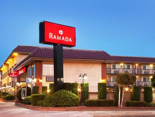 Гостиница Ramada by Wyndham Luoyang Downtown в Лояне