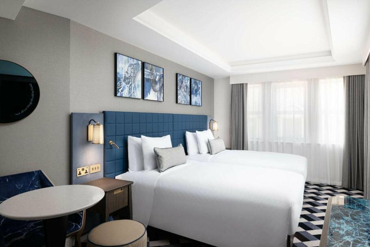 Фото отеля 2