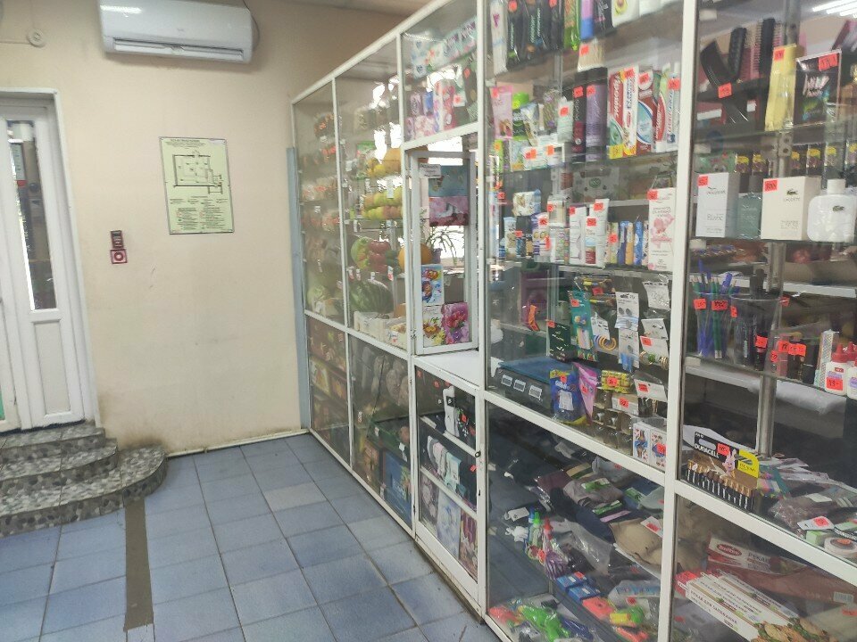 متجر بيع خضر خضروات طازجة Магазин по продаже фруктов и овощей ، أومسك، صورة