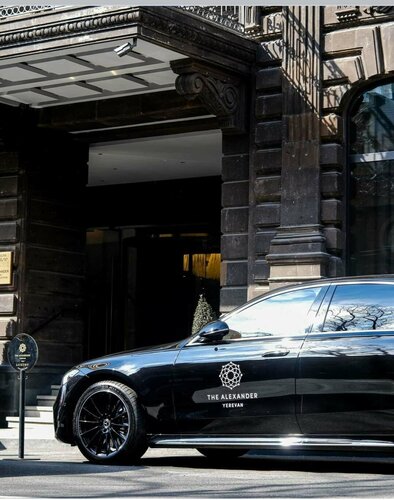 Гостиница The Alexander a Luxury Collection Hotel Yerevan в Ереване