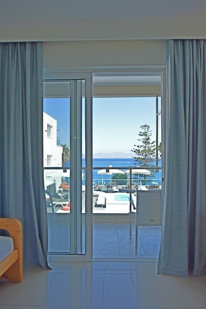 Фото Bristol Sea View Apartments