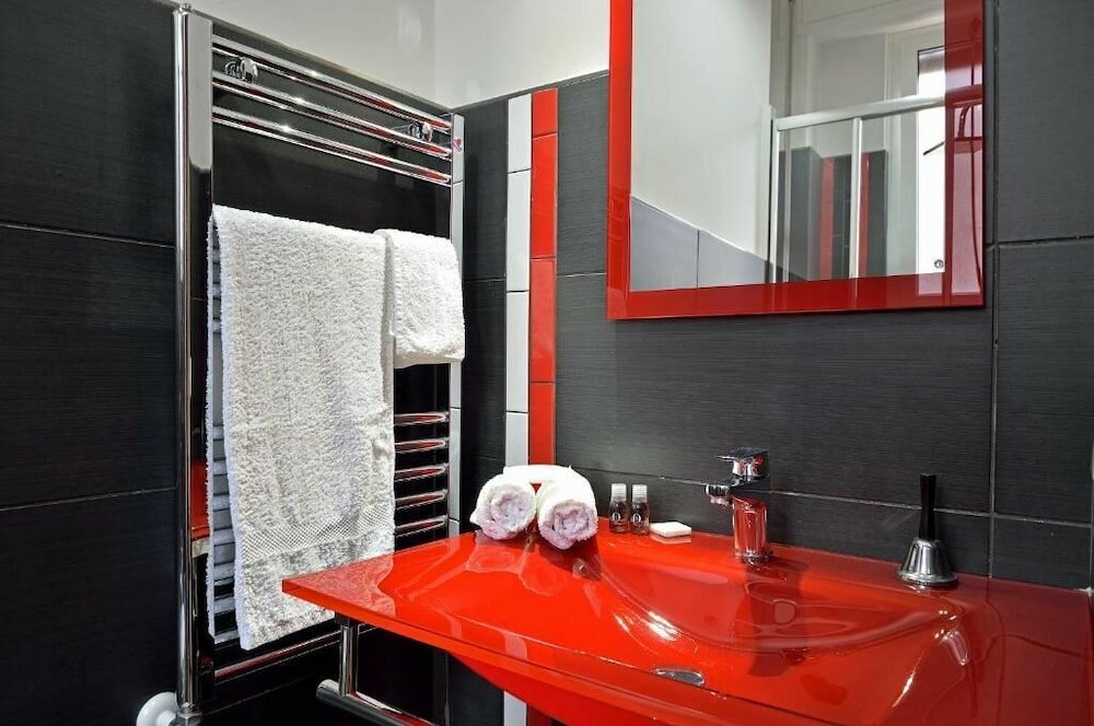 Фото Black & White G&g