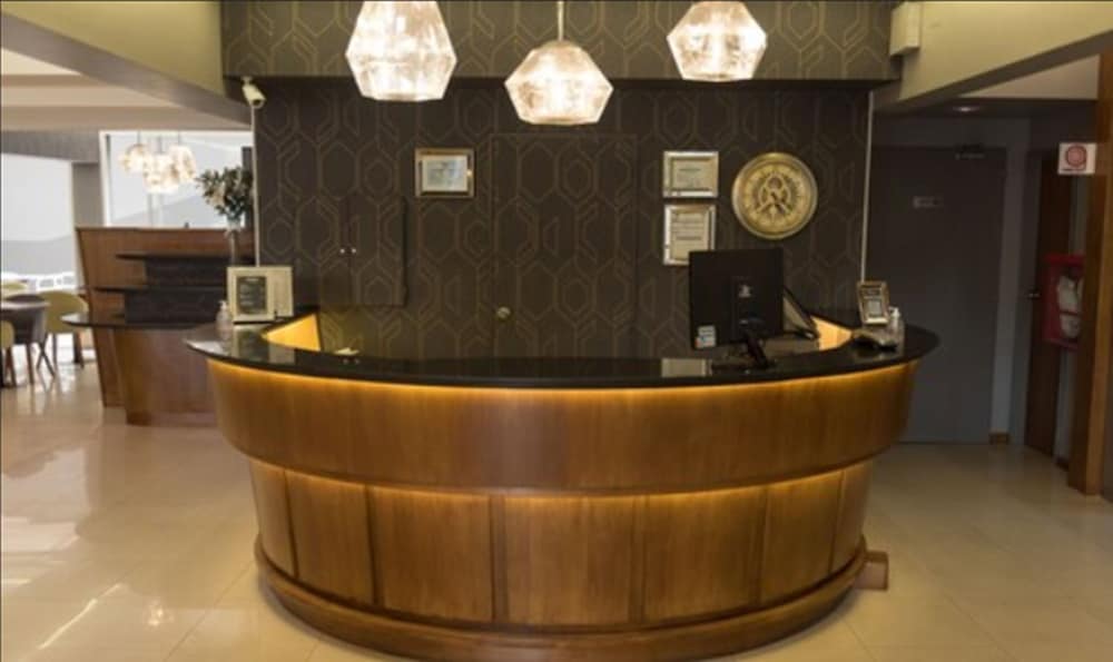 Фото Urbana Class Hotel