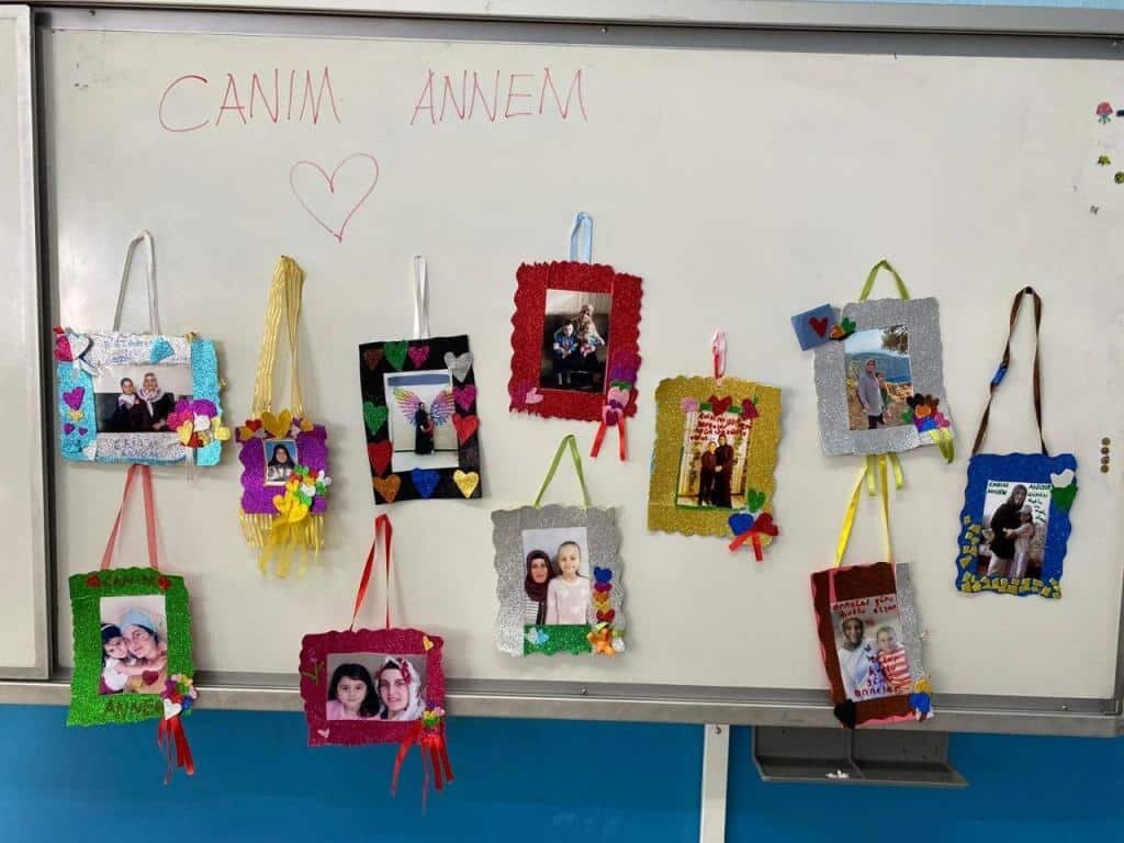 Primary school Ataturk Primary School, Kaynarca, photo