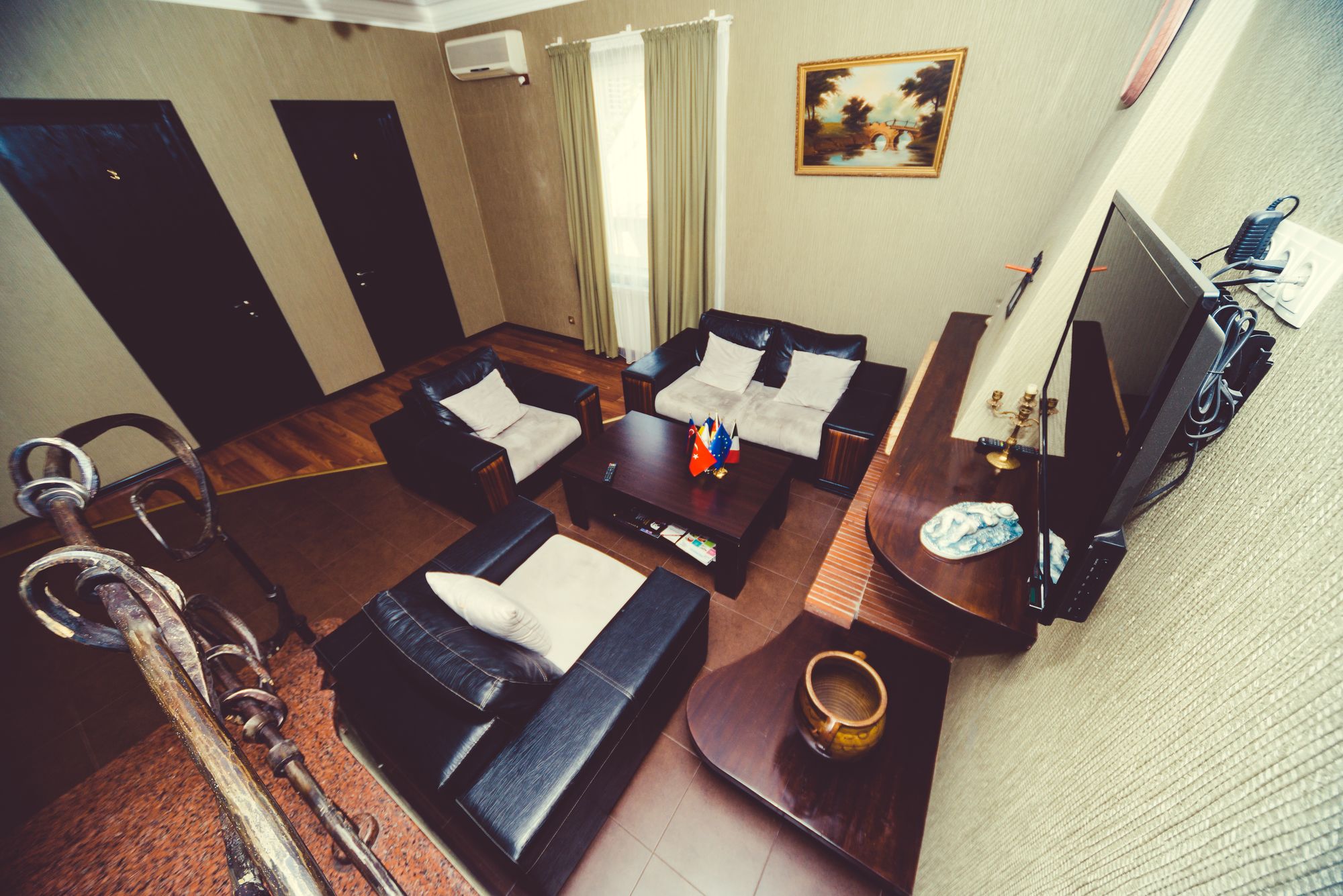 Фото New Metekhi