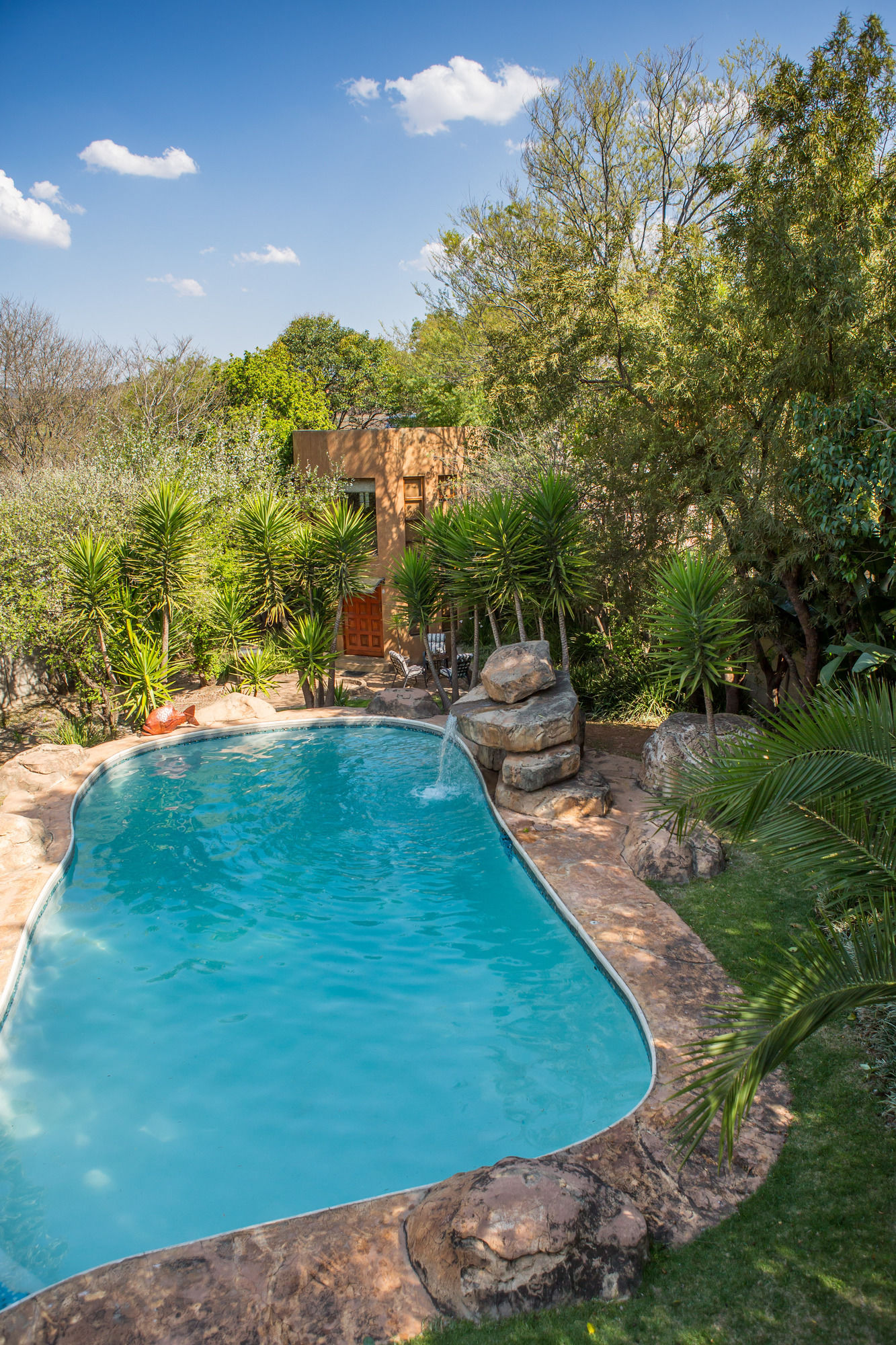 Фото Moonflower Cottages