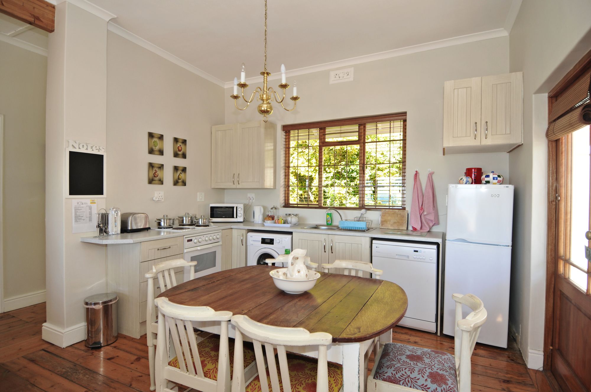 Фото The Grosvenor Guest House