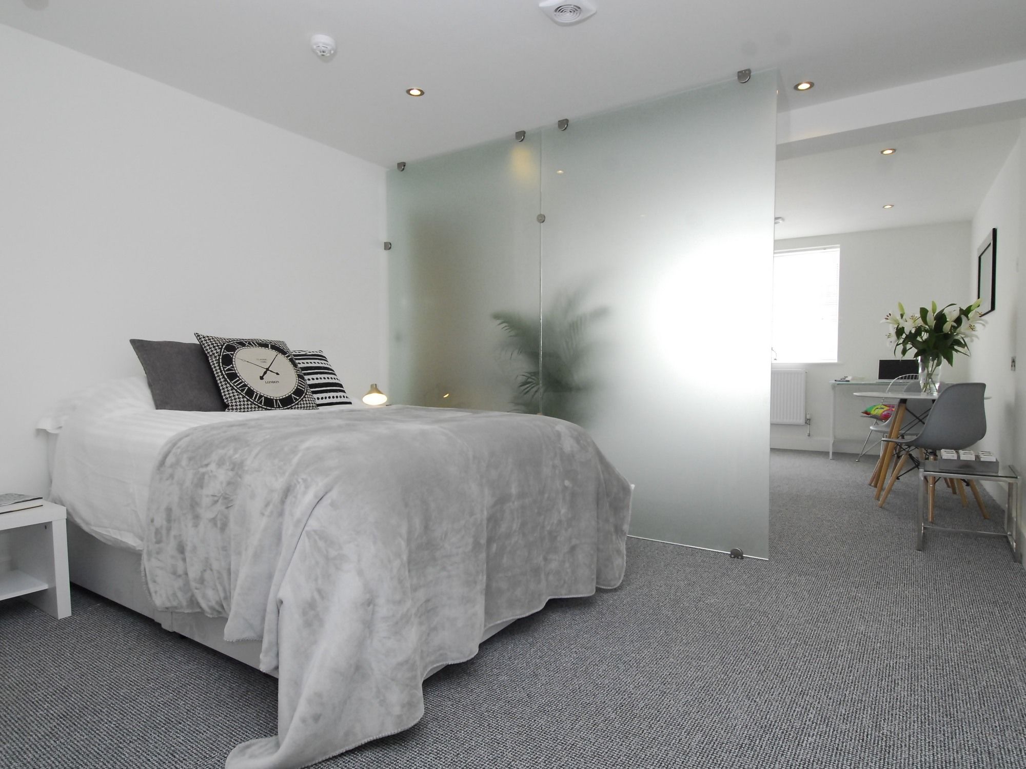 Фото Fox House, Studio Apartments